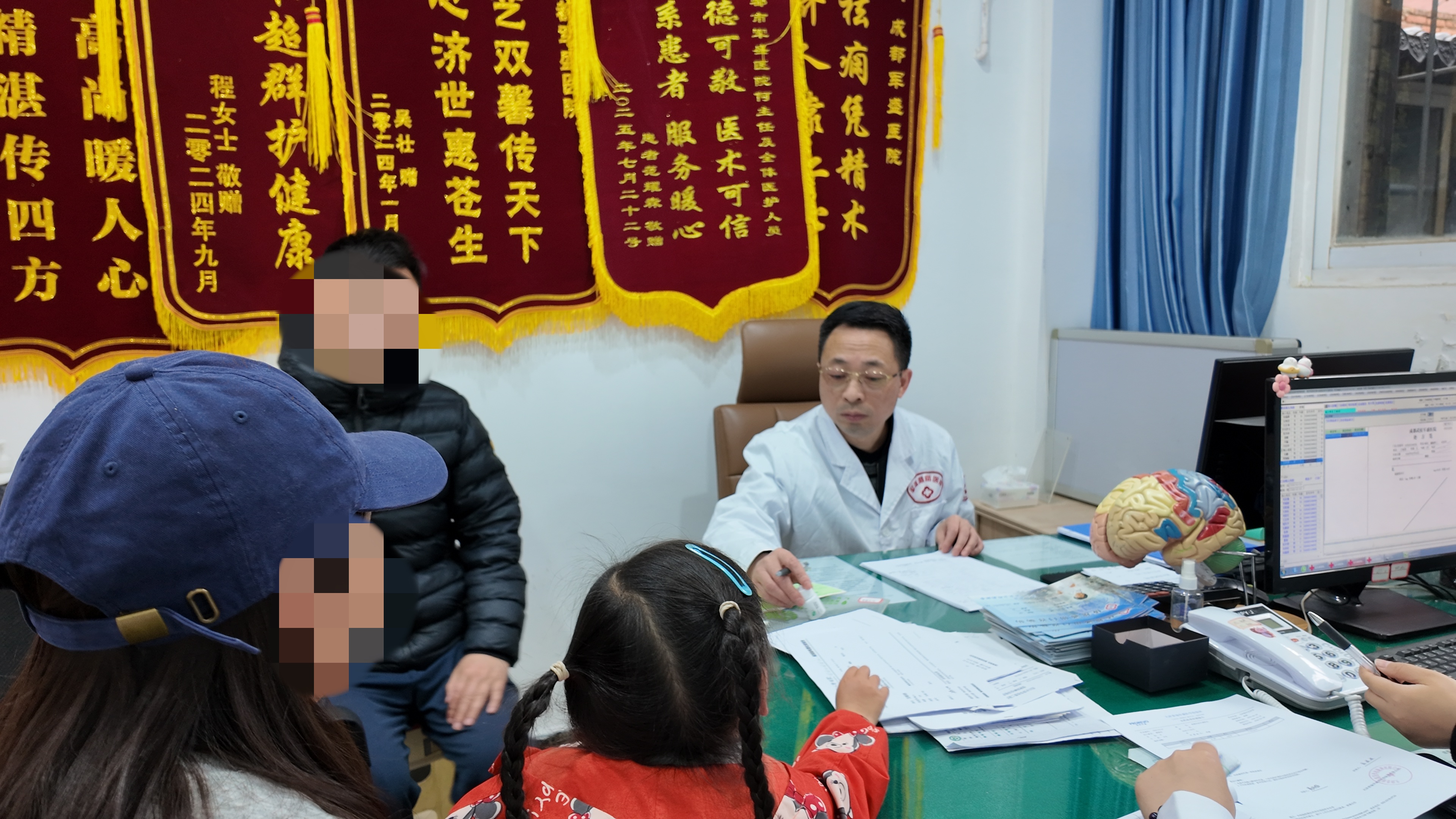 李恩主任依托成都军盛医院2026癫痫诊疗体系6.0守护少儿成长之路